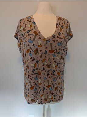 No Boundaries XXXL (21) Junior Mushroom v-neck T-Shirt Fairy Groovy Whimsical